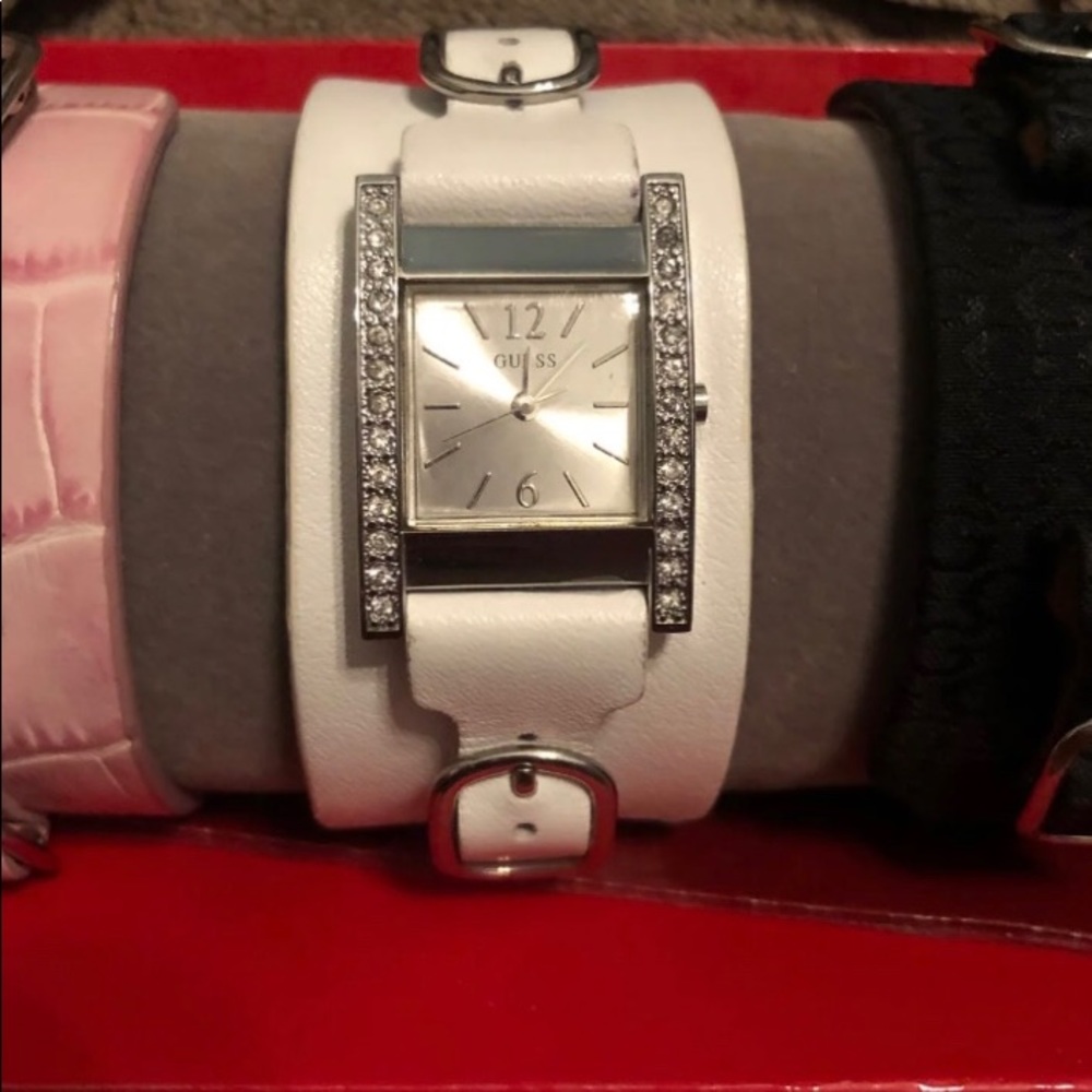GUESS watch - Picture 3 of 6